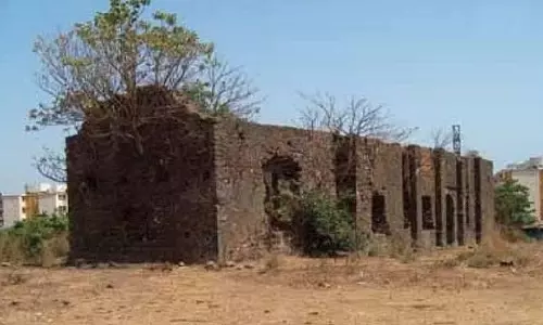 Thane: कोर्ट ने भूमि विवाद के बीच नगर निगम को 400 साल पुराने चर्च के खंडहरों को गिराने से रोका