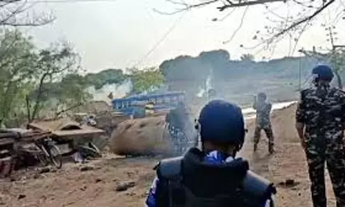 West Bengal: हिंसा भड़की, कई इलाकों में तनाव, सुरक्षा बढ़ाई