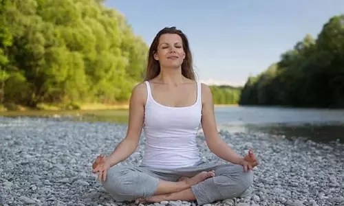 Yoga Tips: हर गृहिणी के लिए जरूरी है इन योगासनों का अभ्यास, संपूर्ण फिटनेस में हैं मददगार