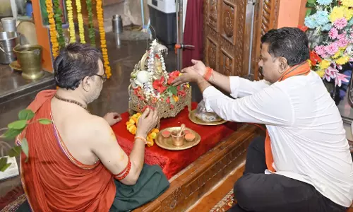 गृहमंत्री विजय शर्मा ने हनुमान मंदिर में पूजा-अर्चना की
