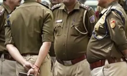 Bareilly: पुलिस का चौंकाने वाला खुलासा, नकली माल के कारोबार में शामिल कई लोग Bareilly: पुलिस का चौंकाने वाला खुलासा, नकली माल के कारोबार में शामिल कई लोग