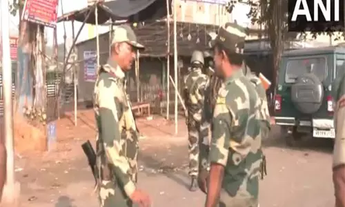 वक्फ अधिनियम को लेकर हिंसा पर काबू पाया गया, Police ने कार्रवाई की चेतावनी दी वक्फ अधिनियम को लेकर हिंसा पर काबू पाया गया, Police ने कार्रवाई की चेतावनी दी