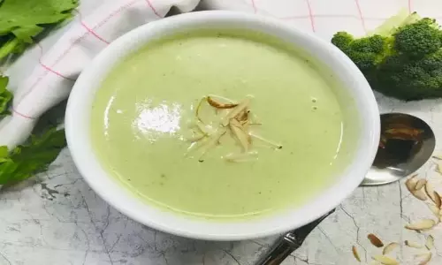Broccoli Almond Soup: इस रेसिपी से बनाएं हेल्दी ब्रोकली बादाम सूप Broccoli Almond Soup: इस रेसिपी से बनाएं हेल्दी ब्रोकली बादाम सूप