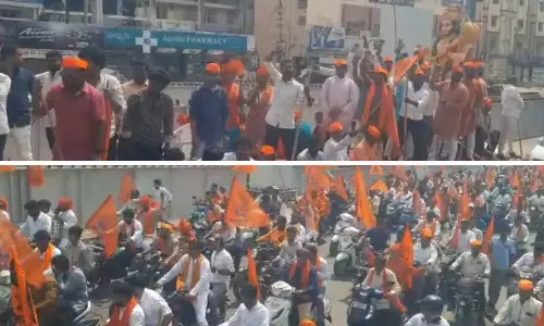 Telangana: रंगारंग श्री हनुमान जयंती विजय यात्रा गौलीगुड़ा से शुरू हुई Telangana: रंगारंग श्री हनुमान जयंती विजय यात्रा गौलीगुड़ा से शुरू हुई