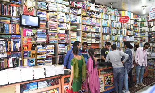Haryana : स्कूल अभिभावकों को किसी विशेष दुकान से सामान खरीदने की अनुमति नहीं दे सकते हरियाणा के शिक्षा मंत्री Haryana : स्कूल अभिभावकों को किसी विशेष दुकान से सामान खरीदने की अनुमति नहीं दे सकते हरियाणा के शिक्षा मंत्री