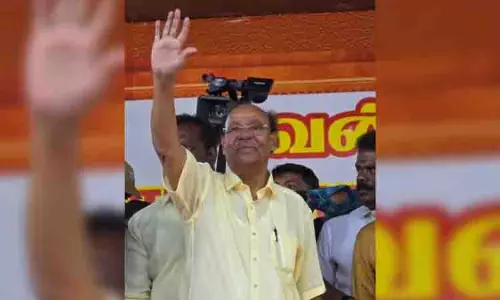 PMK सदस्यों के एक वर्ग द्वारा अंबुमणि को पुनः राष्ट्रपति पद पर बहाल करने की मांग पर रामदॉस अड़े PMK सदस्यों के एक वर्ग द्वारा अंबुमणि को पुनः राष्ट्रपति पद पर बहाल करने की मांग पर रामदॉस अड़े