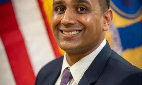 US में माफिया द्वारा संचालित जुआ संचालन में भारतीय मूल के नगरपालिका पार्षद पर आरोप US में माफिया द्वारा संचालित जुआ संचालन में भारतीय मूल के नगरपालिका पार्षद पर आरोप