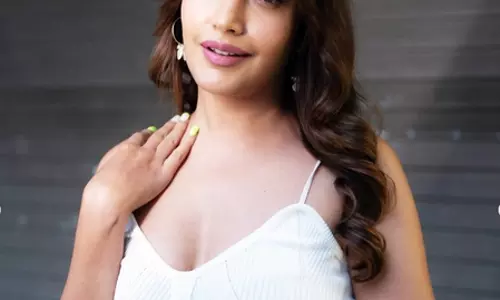 Surabhi Chandna ने कहा- ‘इष्टम’ ए.आर. रहमान के ‘कहना ही क्या’ से प्रेरित है Surabhi Chandna ने कहा- ‘इष्टम’ ए.आर. रहमान के ‘कहना ही क्या’ से प्रेरित है