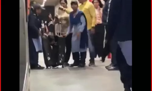 कॉलेज हॉस्टल का बेहद चौंकाने वाला VIDEO, सूटकेस में दिखी लड़की