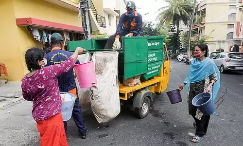 सड़क किनारे पार्किंग के लिए भुगतान नहीं करेंगे: सरकार के खिलाफ नागरिकों का हस्ताक्षर अभियान