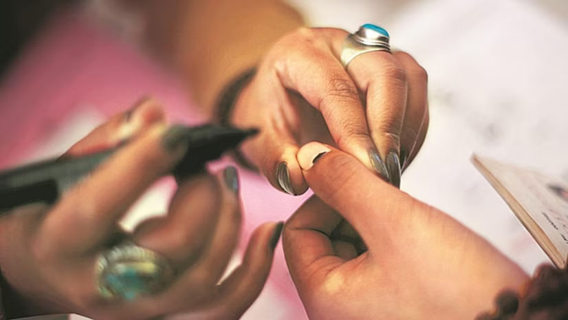 Assam : तिनसुकिया जिले के उम्मीदवारों ने पंचायत चुनाव के लिए नामांकन दाखिल किया Assam : तिनसुकिया जिले के उम्मीदवारों ने पंचायत चुनाव के लिए नामांकन दाखिल किया