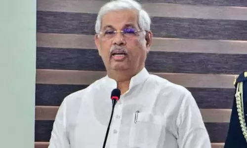 Kerala: राज्यपाल आर्लेकर ने संवैधानिक संशोधन पर सुप्रीम कोर्ट के फैसले पर उठाए सवाल Kerala: राज्यपाल आर्लेकर ने संवैधानिक संशोधन पर सुप्रीम कोर्ट के फैसले पर उठाए सवाल