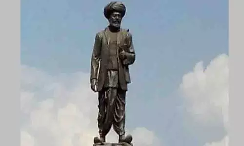 KTR, हरीश राव ने महात्मा फुले को उनकी जयंती पर श्रद्धांजलि अर्पित की