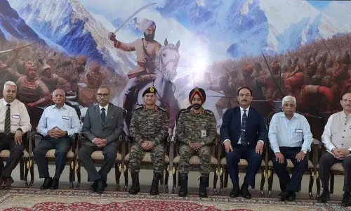 Jammu: सेना ने उच्च ऊंचाई वाले युद्ध में जनरल जोरावर की विरासत का सम्मान किया Jammu: सेना ने उच्च ऊंचाई वाले युद्ध में जनरल जोरावर की विरासत का सम्मान किया