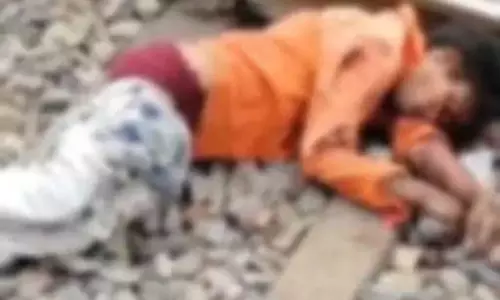 मालगाड़ी के सामने कूदा युवक, कटकर मौत