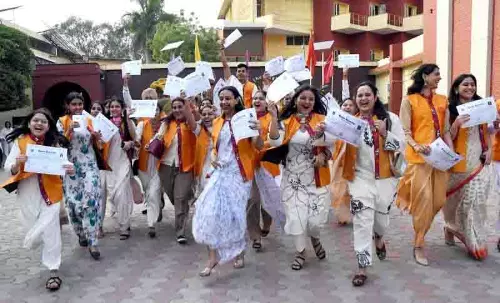 राज्यपाल ने DAV कॉलेज के विद्यार्थियों को दीक्षांत समारोह में कहा