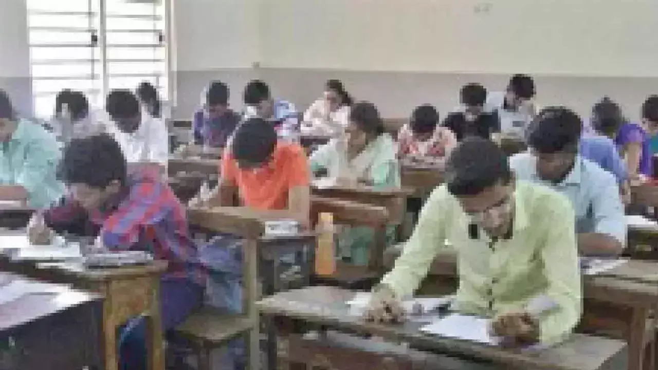 Andhra: एपी इंटर सप्लीमेंट्री परीक्षा की तारीखें घोषित, यहां देखें Andhra: एपी इंटर सप्लीमेंट्री परीक्षा की तारीखें घोषित, यहां देखें