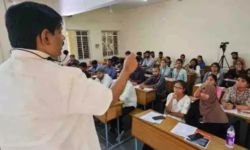 सीबीआईटी ने UPSC की तैयारी पर उन्मुखीकरण सत्र आयोजित किया सीबीआईटी ने UPSC की तैयारी पर उन्मुखीकरण सत्र आयोजित किया