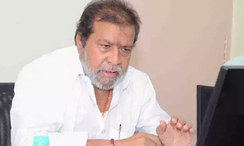 Telangana के स्वास्थ्य मंत्री ने सरकारी अस्पतालों में गर्मियों की तैयारियों की समीक्षा की