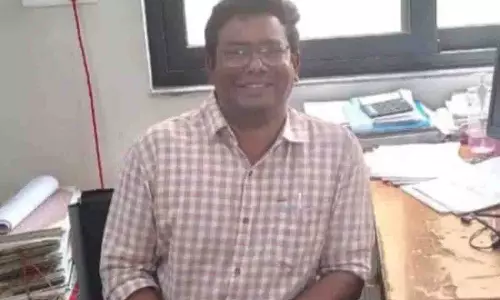 ACB ने जगित्याल कोषागार कार्यालय के अकाउंटेंट को 7,000 रुपये की रिश्वत लेते पकड़ा ACB ने जगित्याल कोषागार कार्यालय के अकाउंटेंट को 7,000 रुपये की रिश्वत लेते पकड़ा