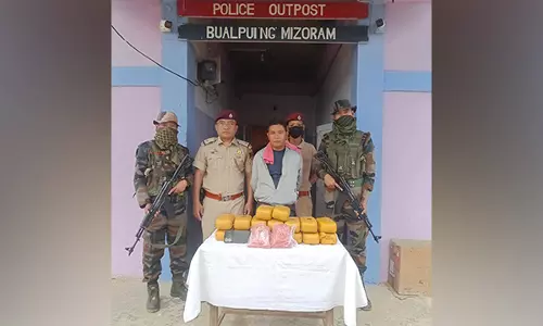 असम राइफल्स ने मिजोरम में 17 किलोग्राम मेथमफेटामाइन की गोलियां जब्त कीं असम राइफल्स ने मिजोरम में 17 किलोग्राम मेथमफेटामाइन की गोलियां जब्त कीं