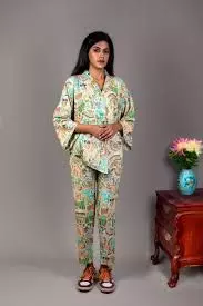 Fashion Tips: गर्मियों में ऑफिस के लिए परफेक्ट हैं ये को-ऑर्ड सेट, मिलेगा कंफर्टेबल लुक Fashion Tips: गर्मियों में ऑफिस के लिए परफेक्ट हैं ये को-ऑर्ड सेट, मिलेगा कंफर्टेबल लुक