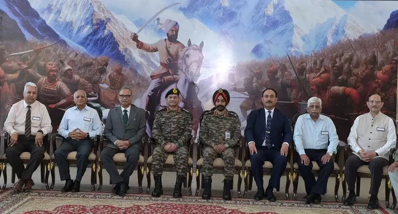 सेना ने उच्च ऊंचाई वाले युद्ध में जनरल जोरावर की विरासत का सम्मान किया सेना ने उच्च ऊंचाई वाले युद्ध में जनरल जोरावर की विरासत का सम्मान किया