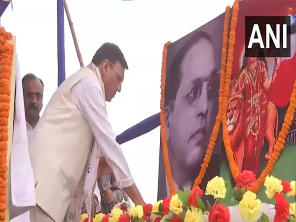 केंद्रीय मंत्री मनसुख मंडाविया ने Baba Saheb Ambedkar को श्रद्धांजलि दी केंद्रीय मंत्री मनसुख मंडाविया ने Baba Saheb Ambedkar को श्रद्धांजलि दी