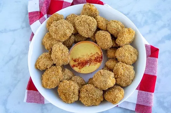 Chicken Nuggets: बच्चों के लिए स्वस्थ और स्वादिष्ट नास्ता Chicken Nuggets: बच्चों के लिए स्वस्थ और स्वादिष्ट नास्ता
