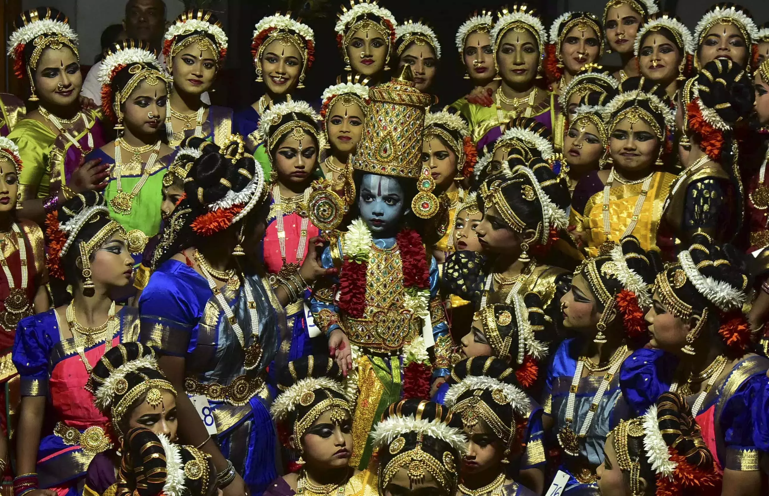Hyderabad: 108 कीर्तन, 108 कलाकार, एक कालजयी उपलब्धि Hyderabad: 108 कीर्तन, 108 कलाकार, एक कालजयी उपलब्धि