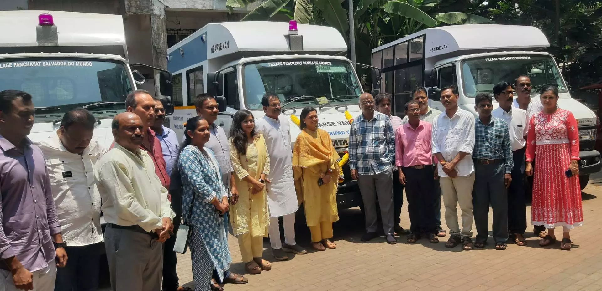 Goa के सांसद ने हर पंचायत के लिए कचरा संग्रहण वाहन का वादा किया Goa के सांसद ने हर पंचायत के लिए कचरा संग्रहण वाहन का वादा किया