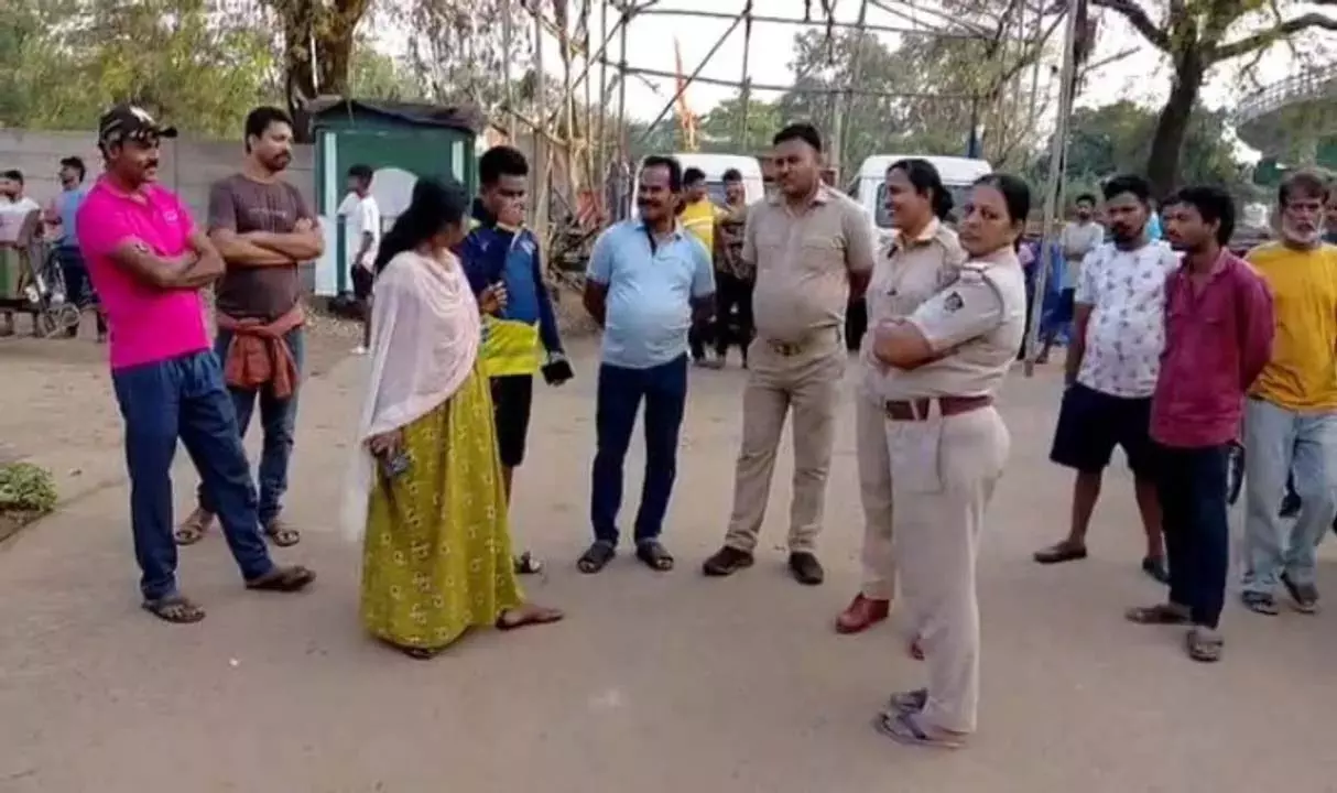 ओडिशा के राउरकेला शहर में युवक की गला रेतकर हत्या, शव ROB के नीचे मिला ओडिशा के राउरकेला शहर में युवक की गला रेतकर हत्या, शव ROB के नीचे मिला