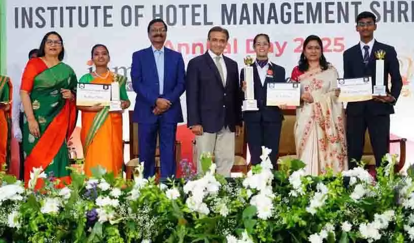 होटल प्रबंधन संस्थान श्री शक्ति ने Hyderabad में 31वीं वर्षगांठ मनाई होटल प्रबंधन संस्थान श्री शक्ति ने Hyderabad में 31वीं वर्षगांठ मनाई