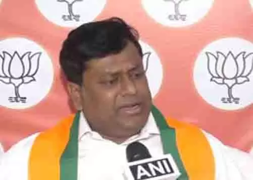 TMC सांसद अभिषेक बनर्जी के बयान पर भाजपा के सुकांत मजूमदार ने कही ये बात TMC सांसद अभिषेक बनर्जी के बयान पर भाजपा के सुकांत मजूमदार ने कही ये बात