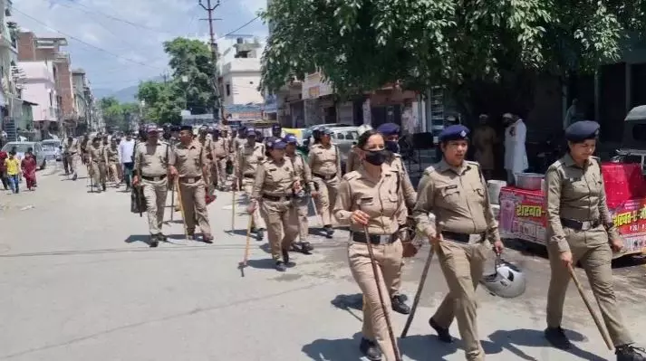 Nainital: सरकार का बड़ा एक्शन: बनभूलपुरा में अवैध मदरसों पर ताबड़तोड़ छापेमारी, कई मदरसे सील Nainital: सरकार का बड़ा एक्शन: बनभूलपुरा में अवैध मदरसों पर ताबड़तोड़ छापेमारी, कई मदरसे सील