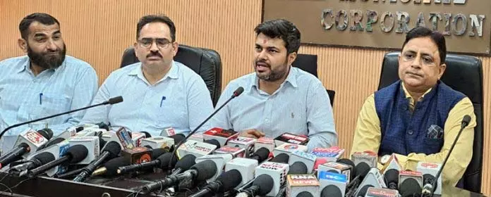 JMC ने तवी रिवर फ्रंट पर बैसाखी मनाने के लिए अन्य लोगों के साथ मिलकर काम किया JMC ने तवी रिवर फ्रंट पर बैसाखी मनाने के लिए अन्य लोगों के साथ मिलकर काम किया