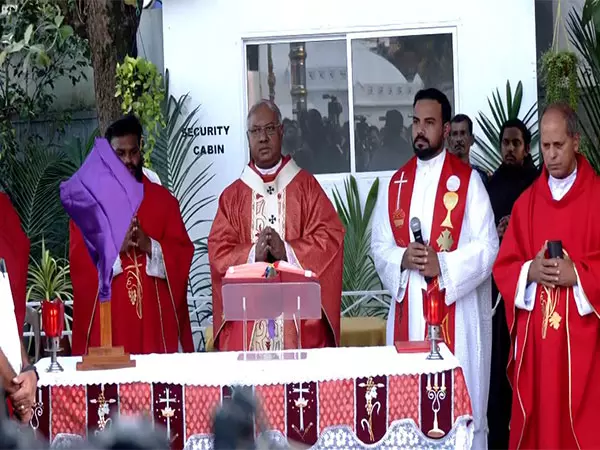 आर्चबिशप थॉमस नेट्टो ने Thiruvananthapuram में पाम संडे की प्रार्थना का किया नेतृत्व आर्चबिशप थॉमस नेट्टो ने Thiruvananthapuram में पाम संडे की प्रार्थना का किया नेतृत्व