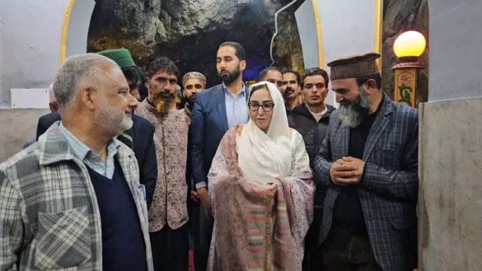 सूफी परंपराएं हमारी पहचान हैं, सद्भाव में निहित: Andrabi सूफी परंपराएं हमारी पहचान हैं, सद्भाव में निहित: Andrabi