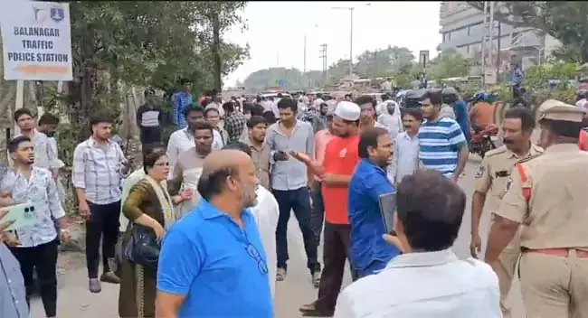 Hyderabad: आरटीसी बस के नीचे गिरने से एक व्यक्ति की मौत Hyderabad: आरटीसी बस के नीचे गिरने से एक व्यक्ति की मौत