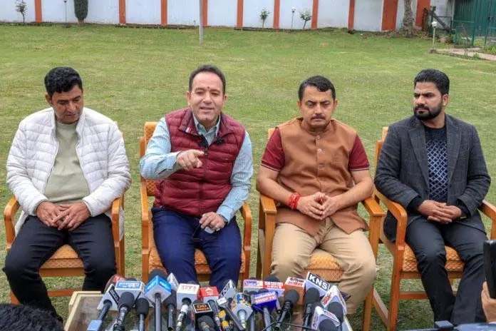 उमर सरकार चुनावी वादे पूरे करने में विफल रही: Sharma उमर सरकार चुनावी वादे पूरे करने में विफल रही: Sharma