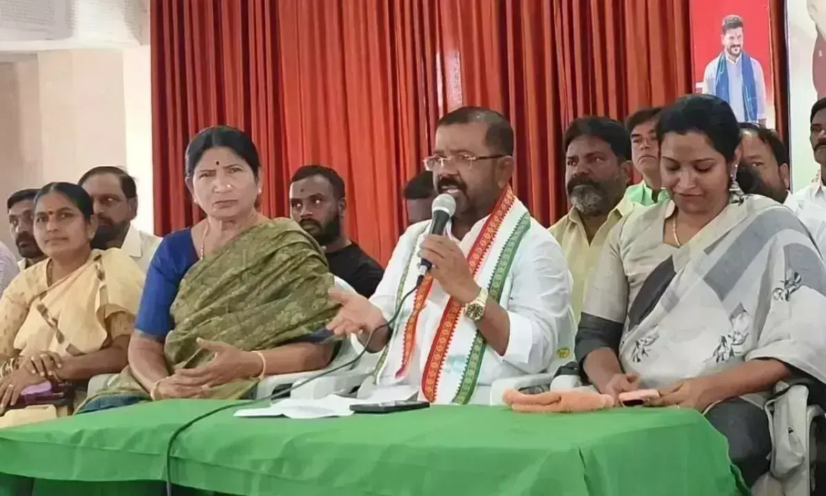 25 साल का झूठ: नैनी ने बीआरएस पर निशाना साधा 25 साल का झूठ: नैनी ने बीआरएस पर निशाना साधा