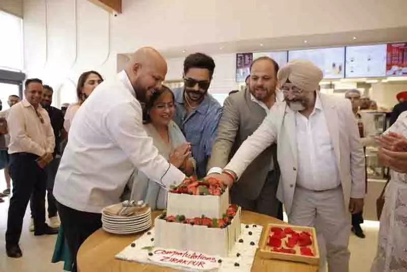 निक बेकर्स ने Zirakpur में नया आउटलेट खोलकर अपनी उपस्थिति बढ़ाई निक बेकर्स ने Zirakpur में नया आउटलेट खोलकर अपनी उपस्थिति बढ़ाई