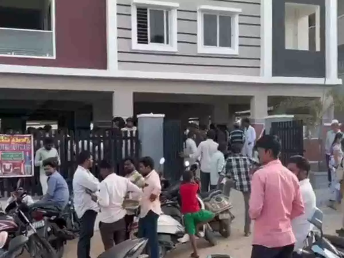 Quthbullapur में लिफ्ट से कुचलकर 39 वर्षीय डॉक्टर की मौत Quthbullapur में लिफ्ट से कुचलकर 39 वर्षीय डॉक्टर की मौत