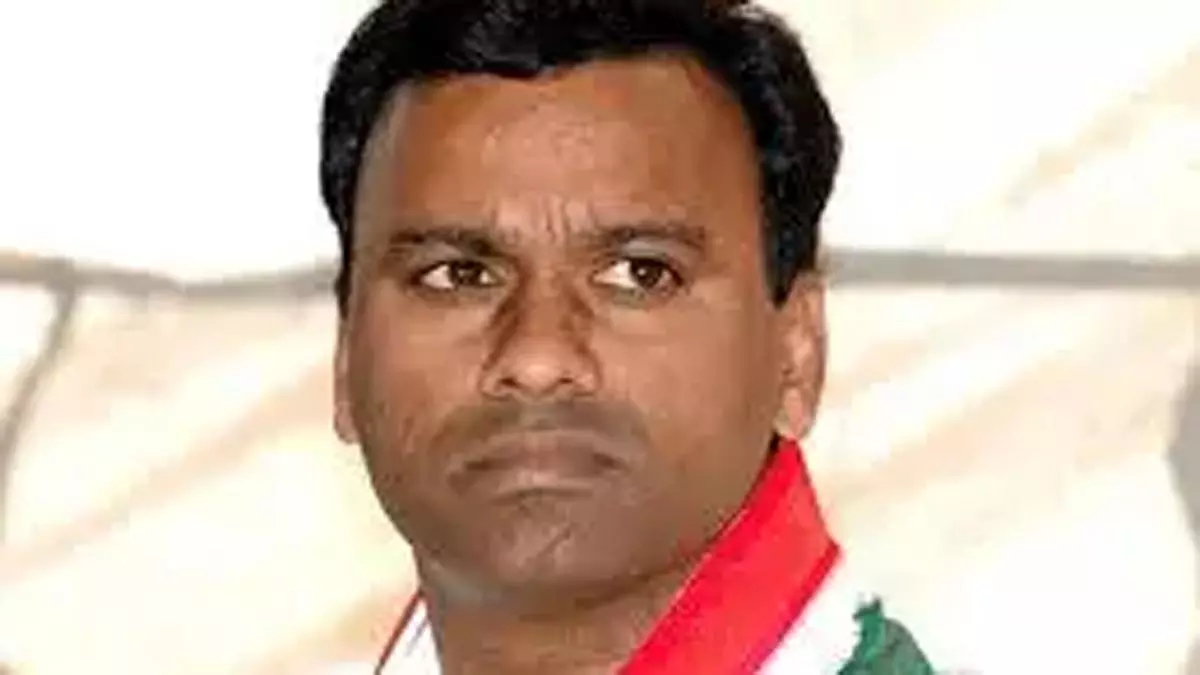 वरिष्ठ कांग्रेसी नेता कैबिनेट आकांक्षाओं को बाधित कर रहे हैं- राज गोपाल रेड्डी वरिष्ठ कांग्रेसी नेता कैबिनेट आकांक्षाओं को बाधित कर रहे हैं- राज गोपाल रेड्डी