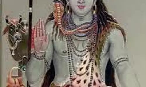 धर्म: प्रतिदिन पूजा के दौरान करें शिव पंचाक्षर स्तोत्र का पाठ, जानें इसके चमत्कारी लाभ, विधि और महत्व धर्म: प्रतिदिन पूजा के दौरान करें शिव पंचाक्षर स्तोत्र का पाठ, जानें इसके चमत्कारी लाभ, विधि और महत्व