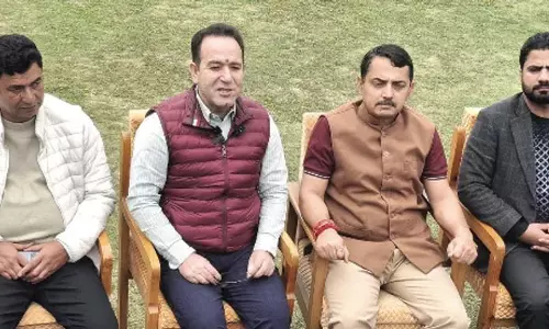 सुनील शर्मा ने राज्य की मांग को लेकर उमर अब्दुल्ला की आलोचना की सुनील शर्मा ने राज्य की मांग को लेकर उमर अब्दुल्ला की आलोचना की
