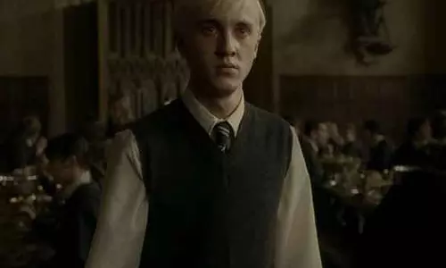 हैरी पॉटर के Tom Felton ने कहा- वह अब भी जेसन इसाक को डैड कहते हैं हैरी पॉटर के Tom Felton ने कहा- वह अब भी जेसन इसाक को डैड कहते हैं