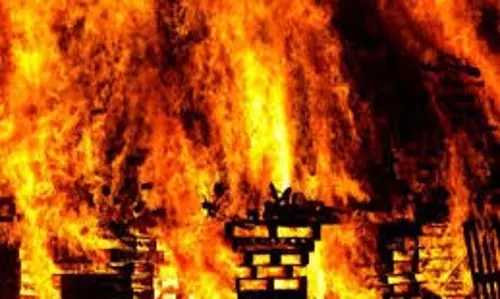 Haryana: घर में लगी भीषण आग, दीवार ढही