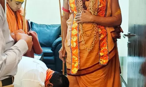गृहमंत्री विजय शर्मा ने शंकराचार्य स्वामी अविमुक्तेश्वरानंद के आशीर्वाद लिए