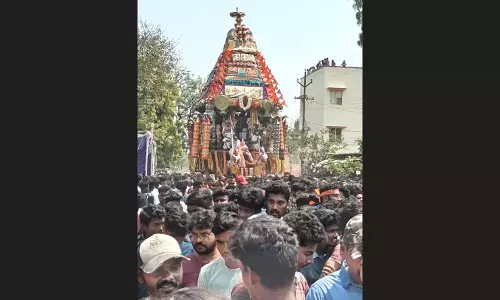 AP: श्री कोडंडा राम स्वामी उत्सव में हजारों लोगों के भाग लेने से फ़ोर के प्रति भक्ति AP: श्री कोडंडा राम स्वामी उत्सव में हजारों लोगों के भाग लेने से फ़ोर के प्रति भक्ति